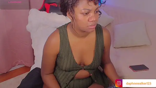 Snapshot of Daphnewalker__ chatting on 03/16/26, 11:47 Daphnewalker online show from 03/16/26, 11:47