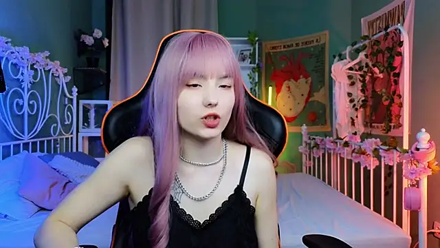 Akemi Sora  online show from 03/04/25, 06:18