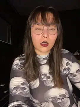 Solo yoss online show from 10/31/25, 07:05