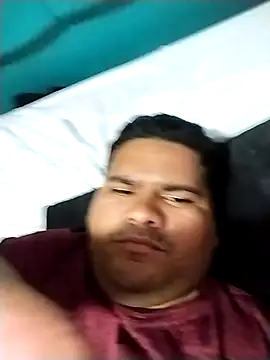 Snapshot of oscarshow24 chatting on 02/28/25, 01:37 oscarshow24 online show from 02/28/25, 01:37