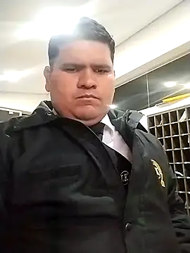 Snapshot of oscarshow24 chatting on 03/04/25, 03:11 oscarshow24 online show from 03/04/25, 03:11