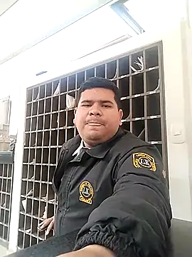 Snapshot of oscarshow24 chatting on 03/03/25, 01:07 oscarshow24 online show from 03/03/25, 01:07