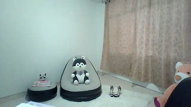 Snapshot of Hanna_latinaa chatting on 03/14/25, 11:11 Hanna latinaa online show from 03/14/25, 11:11