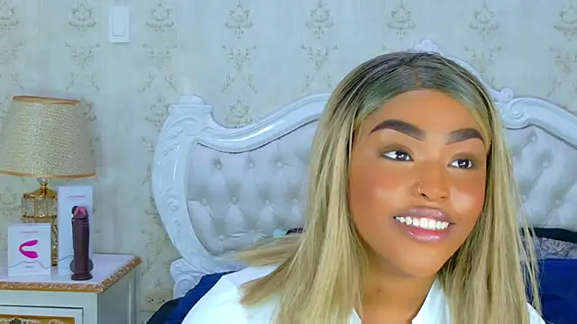 TianahGlow online show from 11/24/25, 08:42