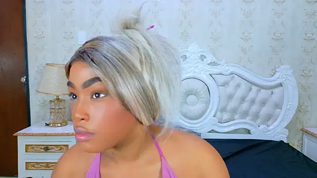 TianahGlow online show from 11/29/25, 09:37