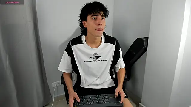 salvatore montt online show from 02/15/25, 09:28