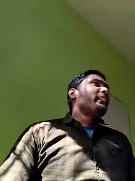 Snapshot of ccuteboyyyy chatting on 03/05/25, 04:34 ccuteboyyyy online show from 03/05/25, 04:34