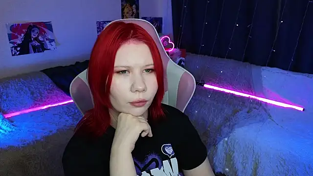 Little kitsune1707 online show from 02/25/25, 04:14