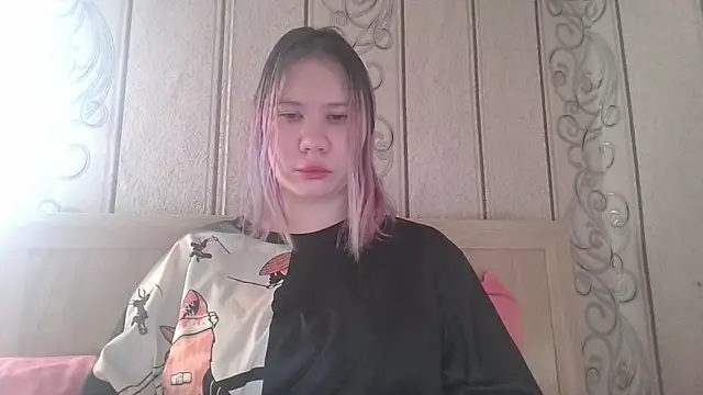 Little kitsune1707 online show from 09/30/25, 04:29