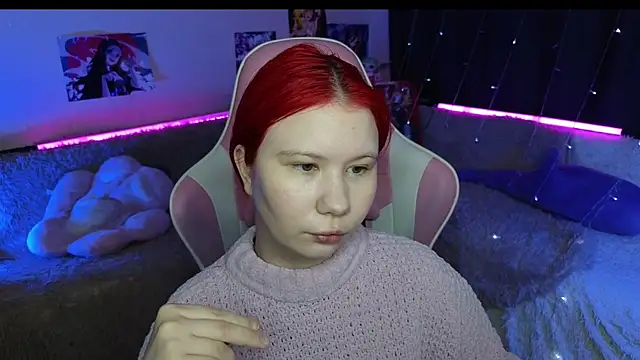 Little kitsune1707 online show from 03/13/25, 12:37