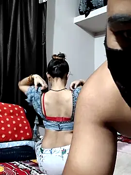 Snapshot of DesiVillageBaby chatting on 09/09/25, 05:00 DesiVillageBaby online show from 09/09/25, 05:00