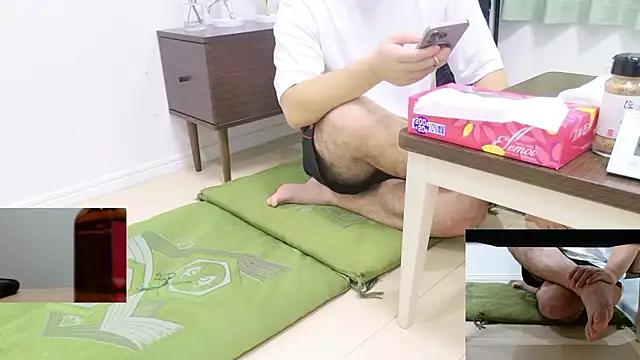 Snapshot of YARASERO-kun chatting on 09/26/25, 12:56 YARASERO-kun online show from 09/26/25, 12:56