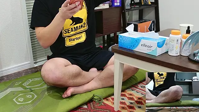 Snapshot of YARASERO-kun chatting on 02/08/26, 11:52 YARASERO-kun online show from 02/08/26, 11:52