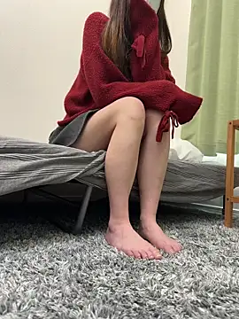 Snapshot of YARASERO-kun chatting on 02/23/25, 05:56 YARASERO-kun online show from 02/23/25, 05:56