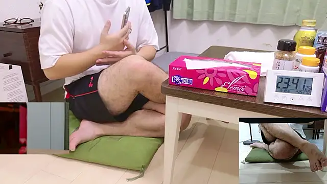 Snapshot of YARASERO-kun chatting on 09/18/25, 02:42 YARASERO-kun online show from 09/18/25, 02:42