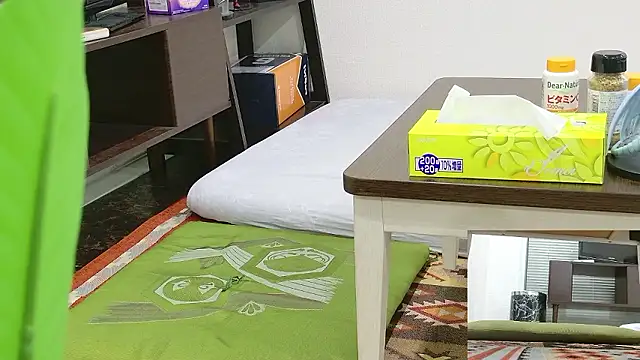 Snapshot of YARASERO-kun chatting on 01/17/26, 09:35 YARASERO-kun online show from 01/17/26, 09:35