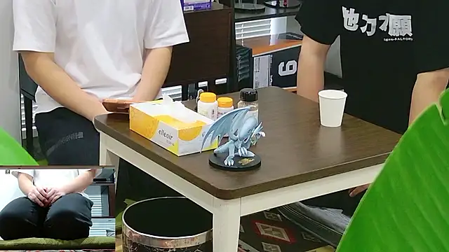 Snapshot of YARASERO-kun chatting on 02/25/26, 04:45 YARASERO-kun online show from 02/25/26, 04:45