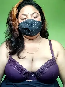 Snapshot of rani130 chatting on 01/17/26, 01:53 rani130 online show from 01/17/26, 01:53