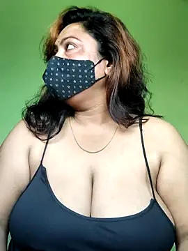 Snapshot of rani130 chatting on 01/18/26, 01:42 rani130 online show from 01/18/26, 01:42