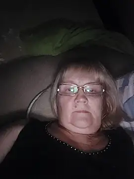 Snapshot of Violet5364 chatting on 11/28/25, 09:04 Violet5364 online show from 11/28/25, 09:04