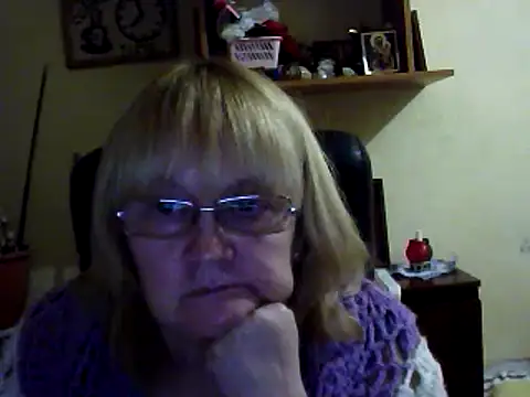 Snapshot of Violet5364 chatting on 03/02/25, 07:41 Violet5364 online show from 03/02/25, 07:41