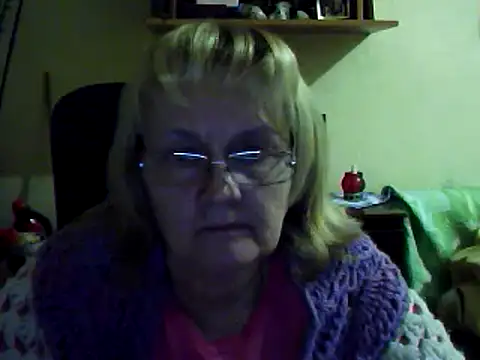 Snapshot of Violet5364 chatting on 02/15/25, 05:50 Violet5364 online show from 02/15/25, 05:50