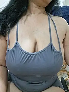 Jassi Does online show from 07/11/26, 10:10