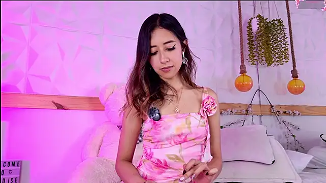 Snapshot of Sopphiaa_Payton chatting on 05/20/26, 12:57 Sopphiaa Payton online show from 05/20/26, 12:57