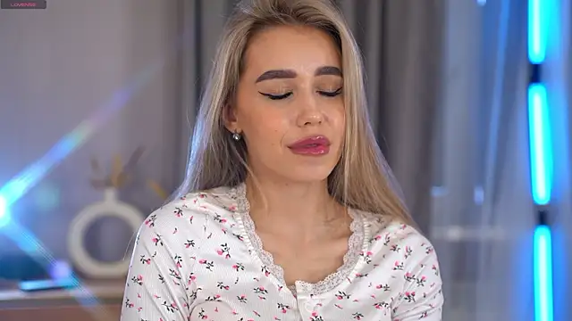  Spring Day  online show from 02/19/26, 08:11