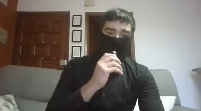 Snapshot of ESCOMOFUC chatting on 02/26/25, 05:53 ESCOMOFUC online show from 02/26/25, 05:53