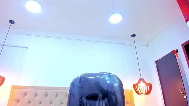 emma purple  online show from 10/31/25, 05:20