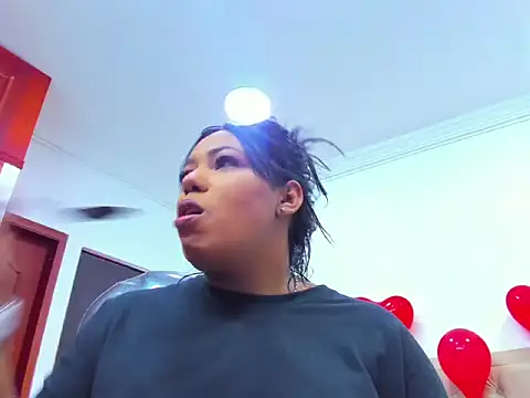 emma purple  online show from 02/15/26, 05:23