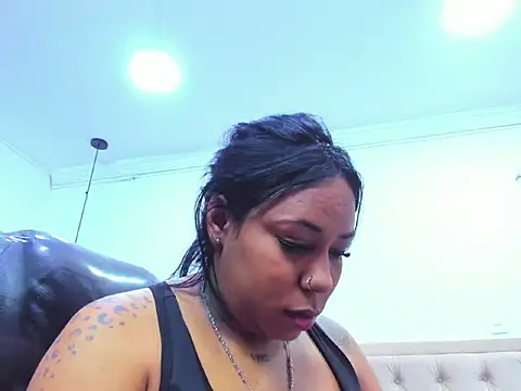 emma purple  online show from 02/12/26, 05:23