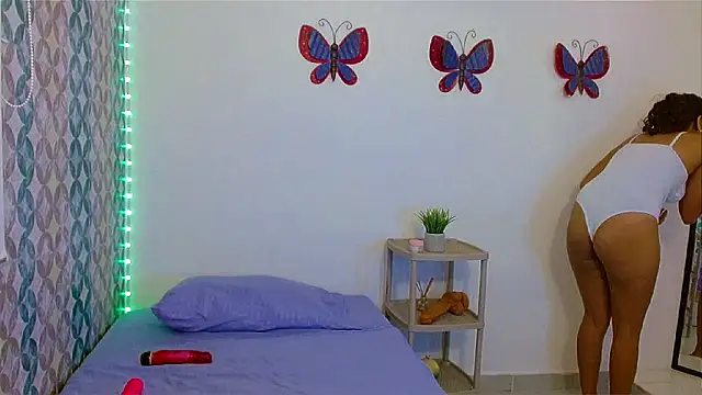 Emilybateee online show from 02/27/25, 05:47