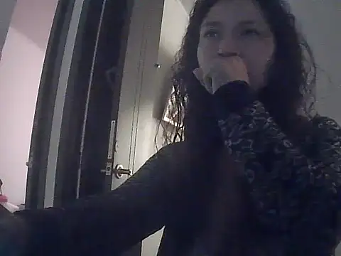 Snapshot of Cielo_carpentier69 chatting on 10/29/25, 02:16 Cielo carpentier69 online show from 10/29/25, 02:16