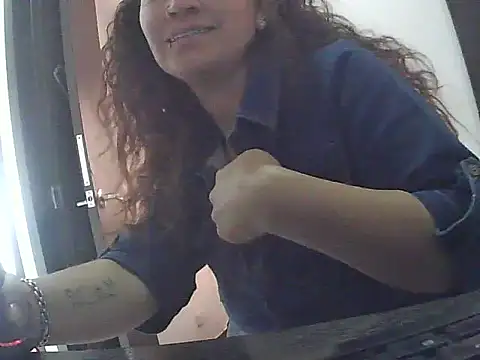 Snapshot of Cielo_carpentier69 chatting on 10/14/25, 06:08 Cielo carpentier69 online show from 10/14/25, 06:08