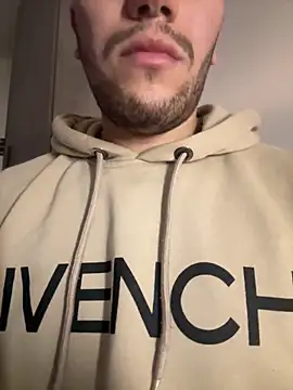 yaxxx03 online show from 02/14/25, 10:47