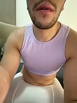 yaxxx03 online show from 10/24/25, 05:34