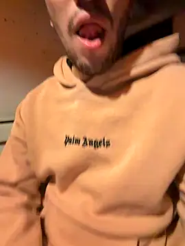 yaxxx03 online show from 10/23/25, 05:44