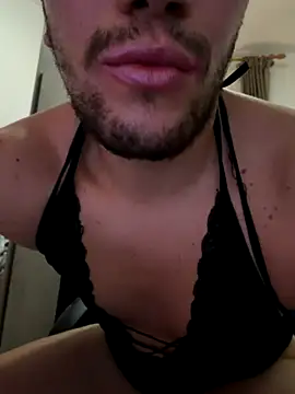 yaxxx03 online show from 10/13/25, 06:20