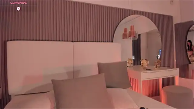 Giselle royy online show from 10/05/25, 08:43
