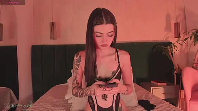 Giselle royy online show from 06/25/26, 01:27