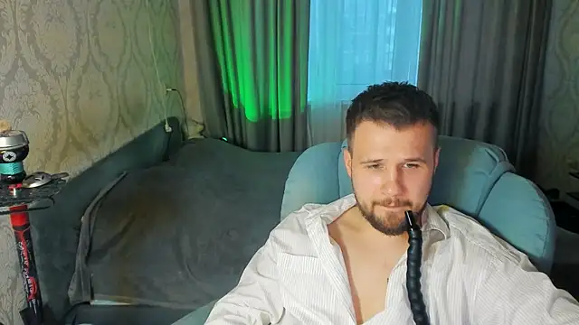 Snapshot of Vladik_b chatting on 05/20/26, 05:54 Vladik b online show from 05/20/26, 05:54