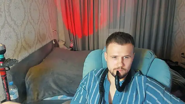 Snapshot of Vladik_b chatting on 05/14/26, 06:16 Vladik b online show from 05/14/26, 06:16