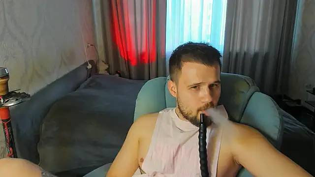 Snapshot of Vladik_b chatting on 05/27/26, 05:31 Vladik b online show from 05/27/26, 05:31