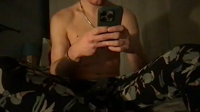 Manuhot001 online show from 02/16/25, 10:11