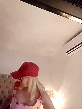 CandieGilson   online show from 02/04/26, 12:22