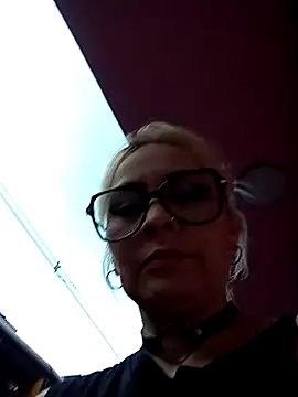 CandieGilson   online show from 04/03/26, 11:05