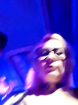 CandieGilson   online show from 04/08/26, 10:39