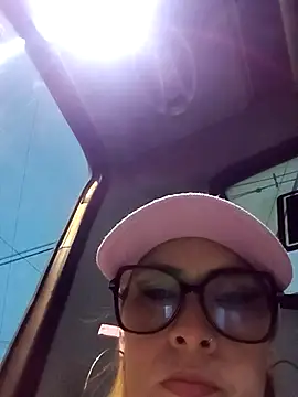 CandieGilson   online show from 10/04/25, 10:39